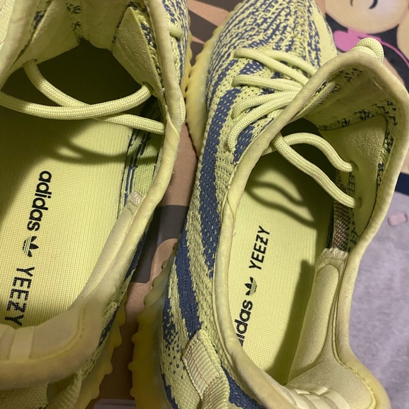 Adidas originals Yeezy Boost 350 V2 ‘Semi Frozen Yellow’ - Picture 8 of 9